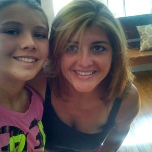 Meet your Posher, Lora